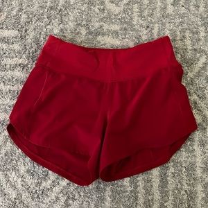 Lululemon Speed Up Mid Rise Lined
Short 4"